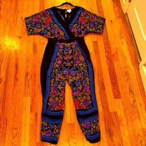 Gorgeous, vibrant, jumpsuit. Size 4 Preworn, Ettiwa by Anthropologie.